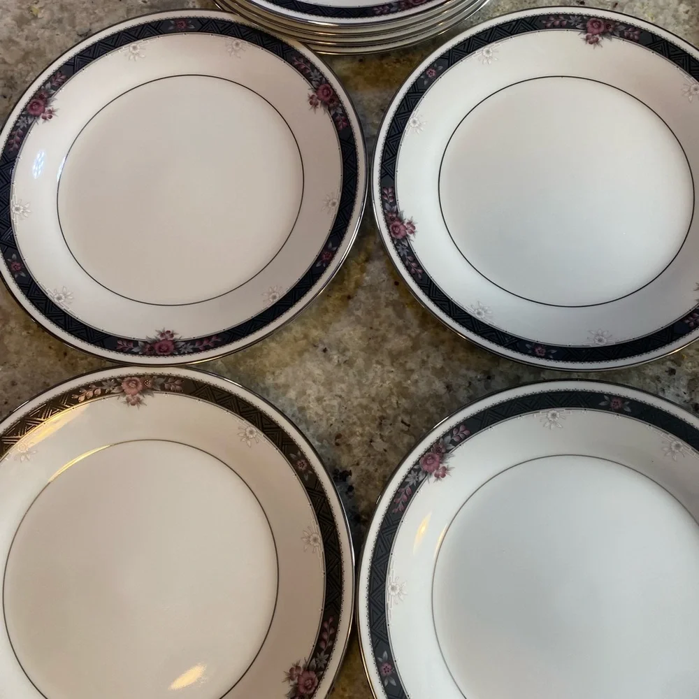 Noritake ETIENNE Ivory Fine China Salad Plates 7260 JAPAN 8 1/4”-Set of‎ 8